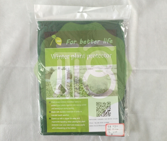Green nonwoven plant protection bag